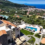 Villa Rentals- Kalisa *