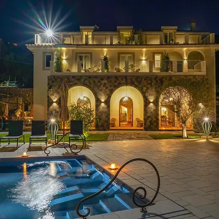 Rentals- Kalisa Villa Sorrent